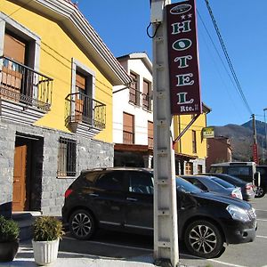 Hotel Peña Pandos